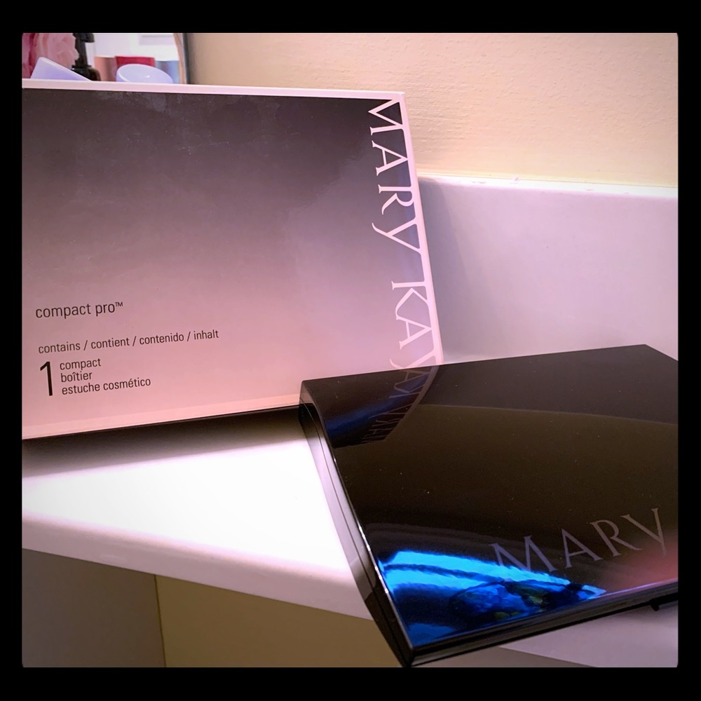 Mary Kay Compact Pro